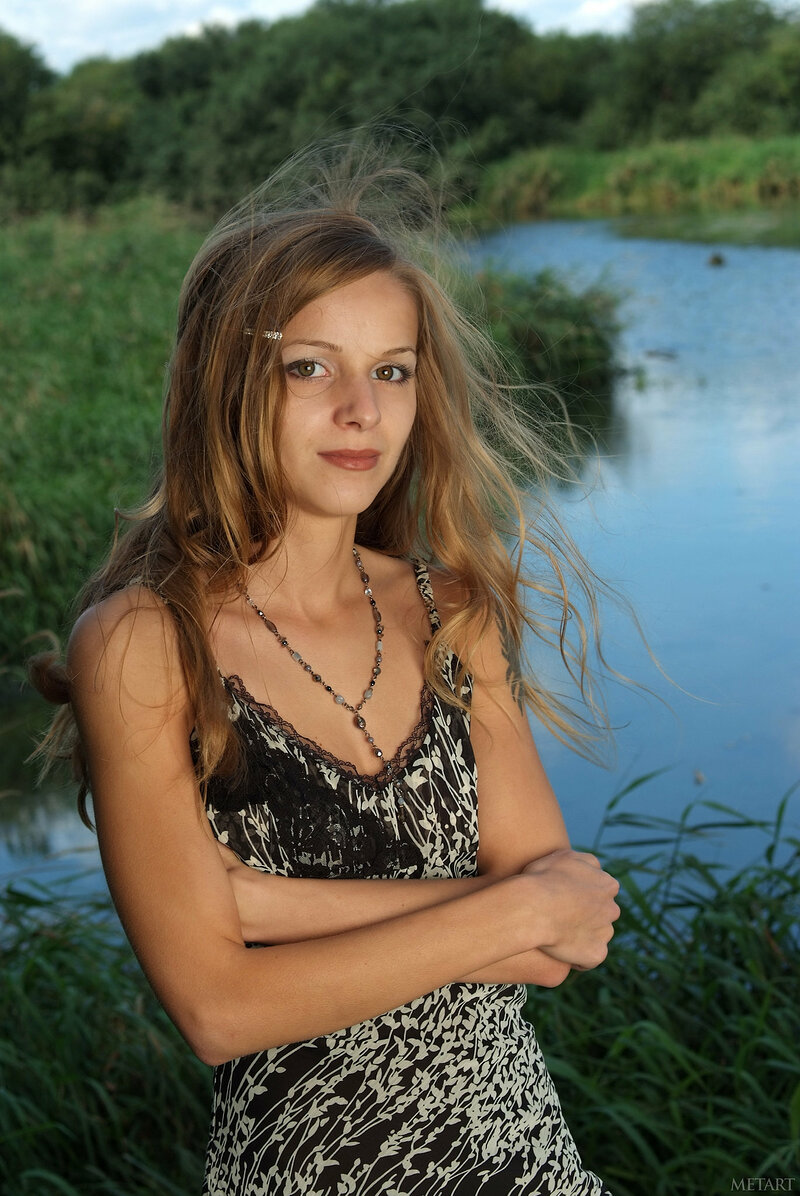 Валюша, 22 года, 0 размер груди